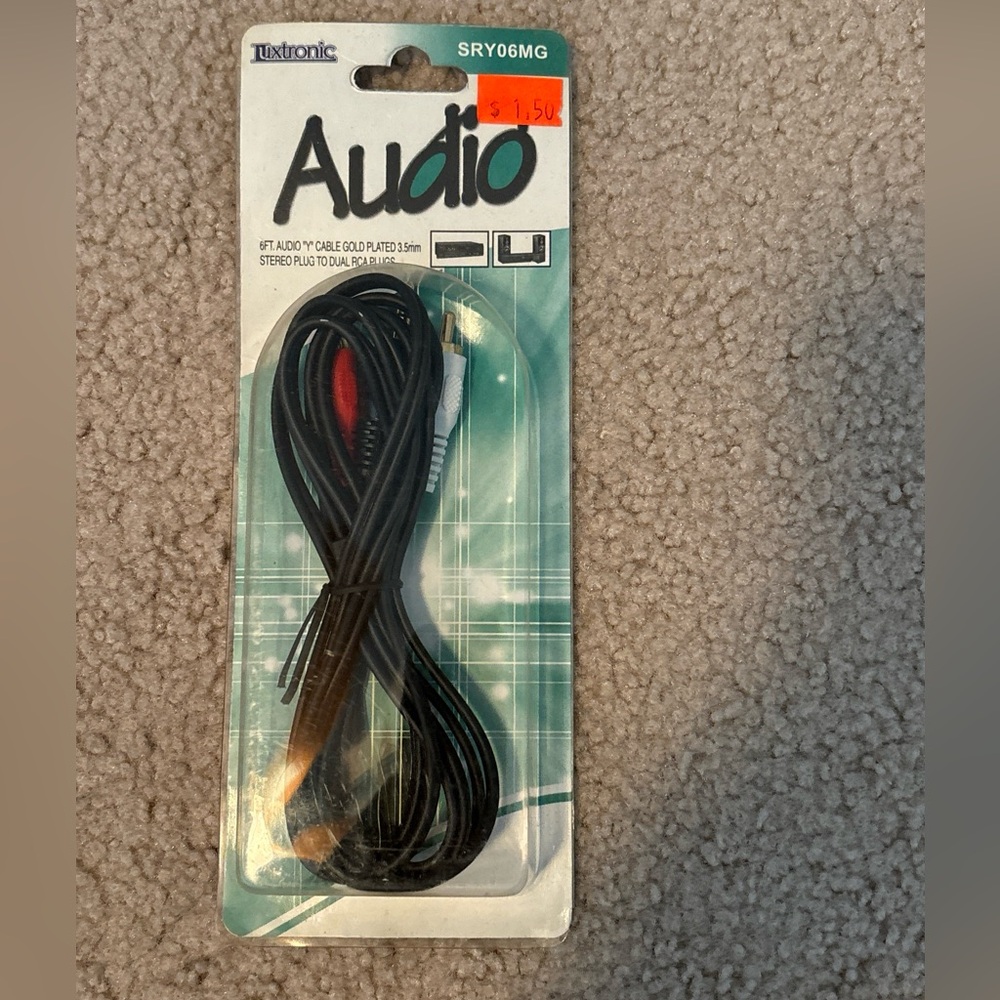 New with Tags 6FT Audio Y Cable 3.5mm sterio plug to dual RCA Plugs Accessory